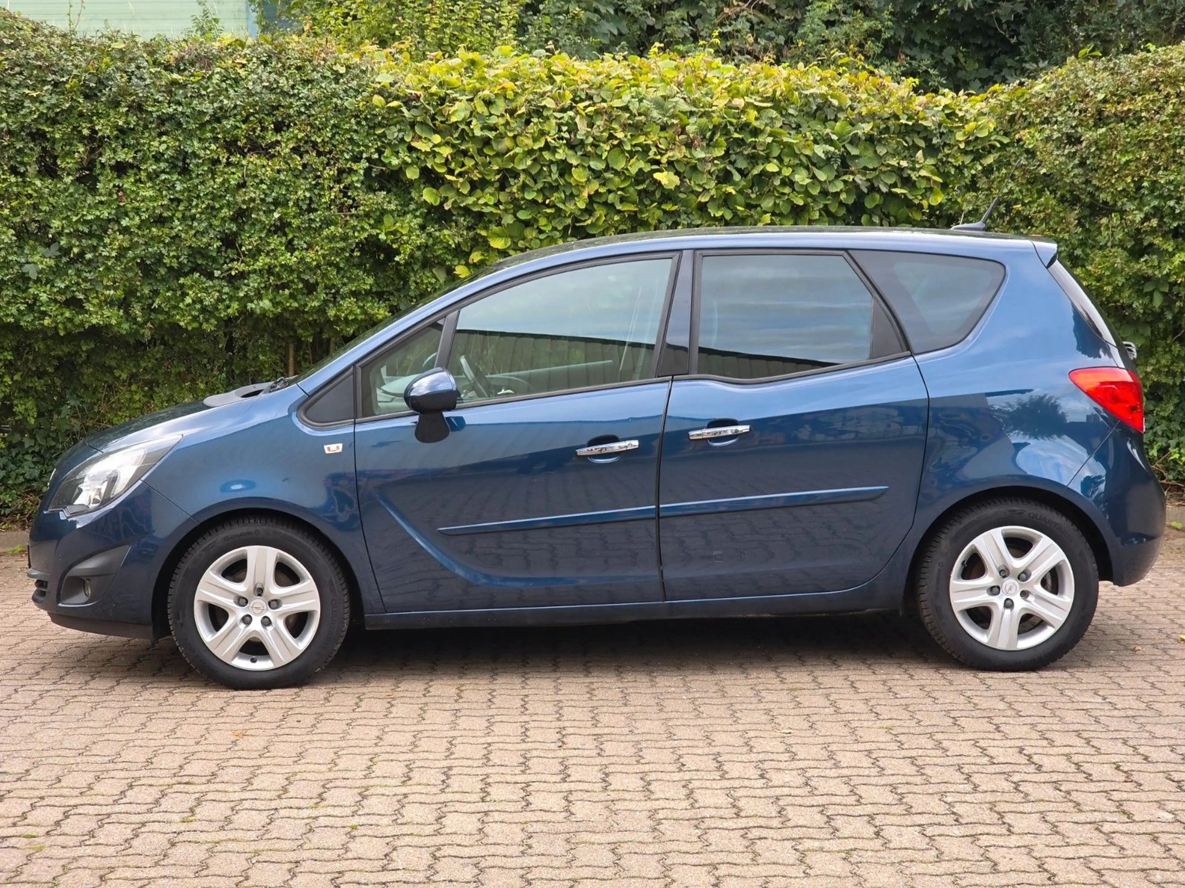Opel Meriva B Innovation *Automatik *Tempo *Navi — photo 2