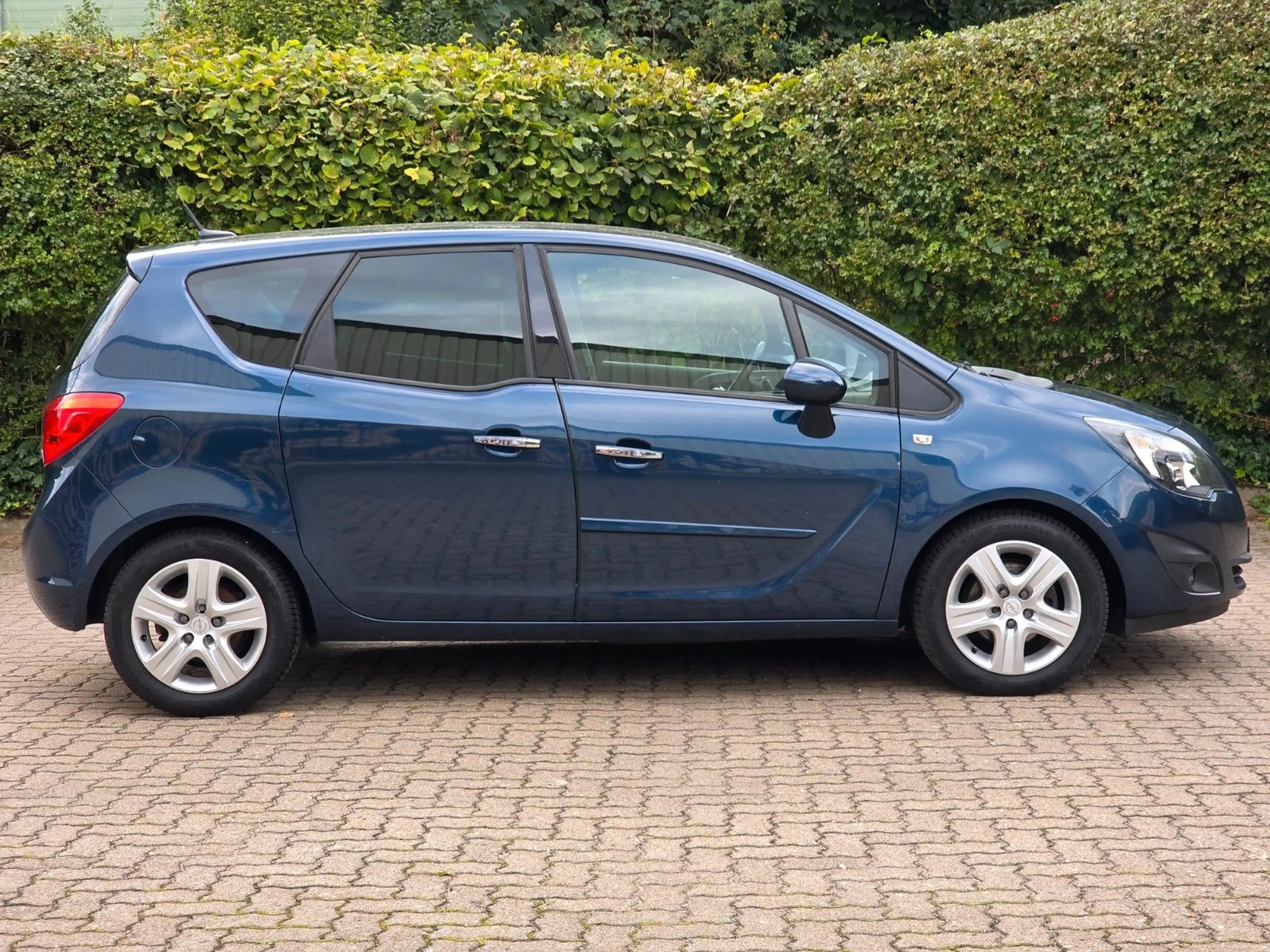 Opel Meriva B Innovation *Automatik *Tempo *Navi — photo 6