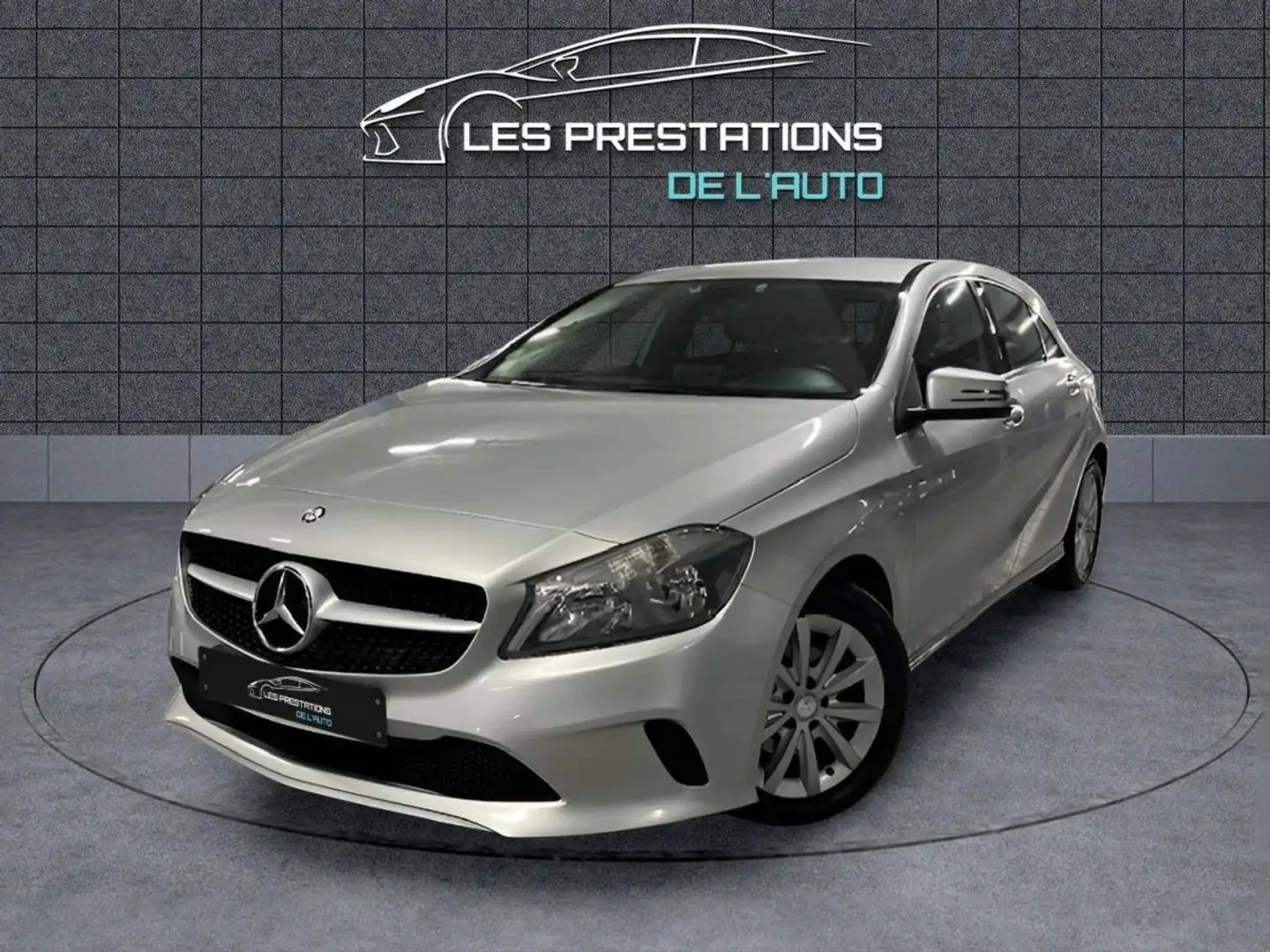 Mercedes-Benz III160 d Business 7G-DCT Gris - 1