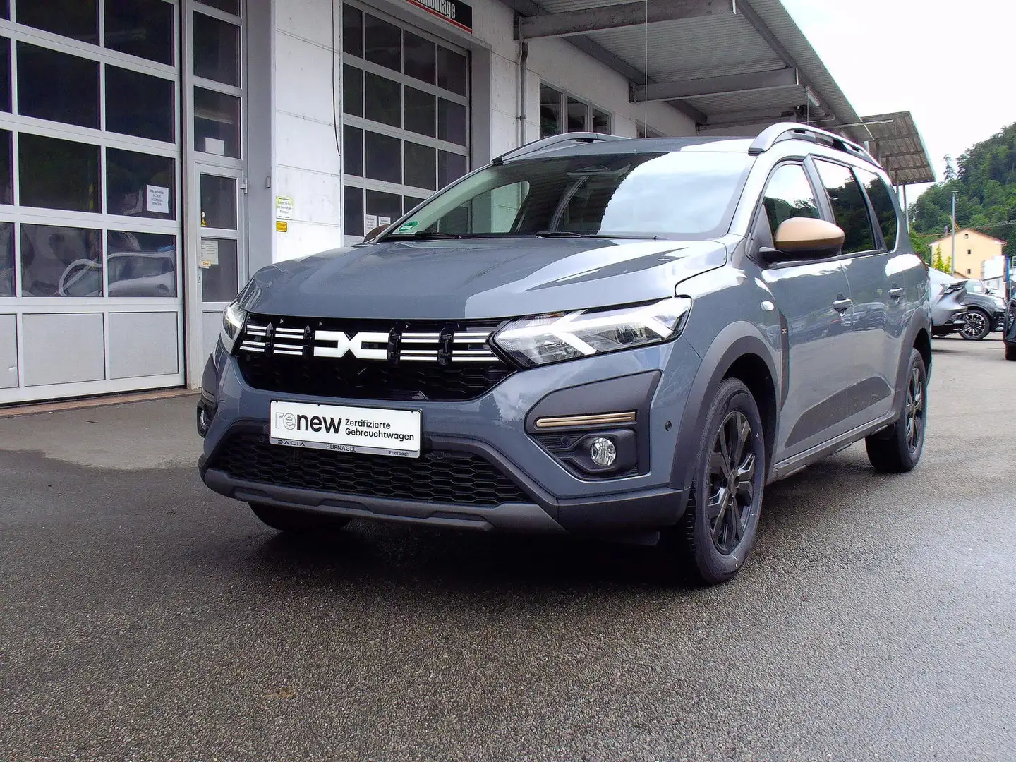 Dacia Jogger Extreme+ TCe 110 Grau - 1