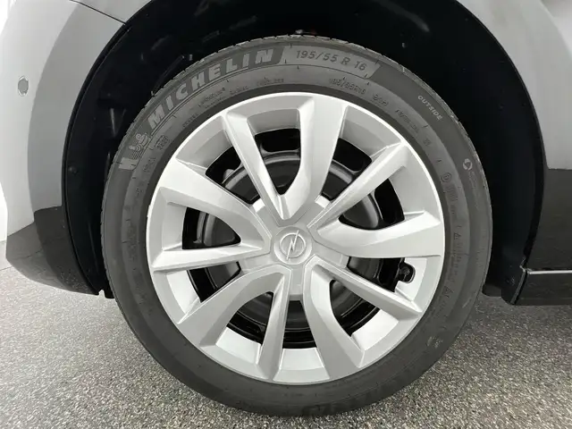 Opel Corsa view 10