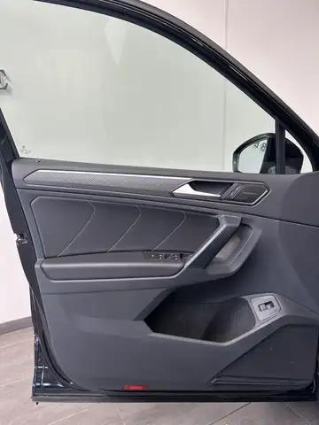 Volkswagen Tiguan view 8