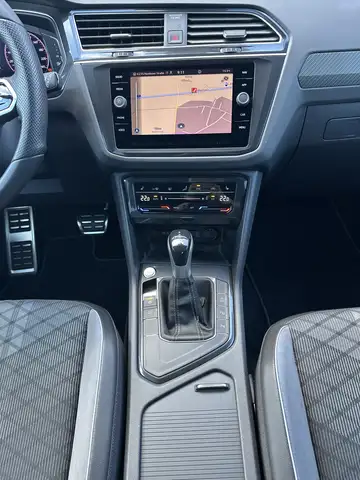 Volkswagen Tiguan view 14