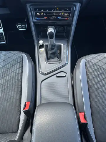 Volkswagen Tiguan view 15