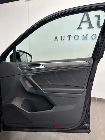 Volkswagen Tiguan view 9