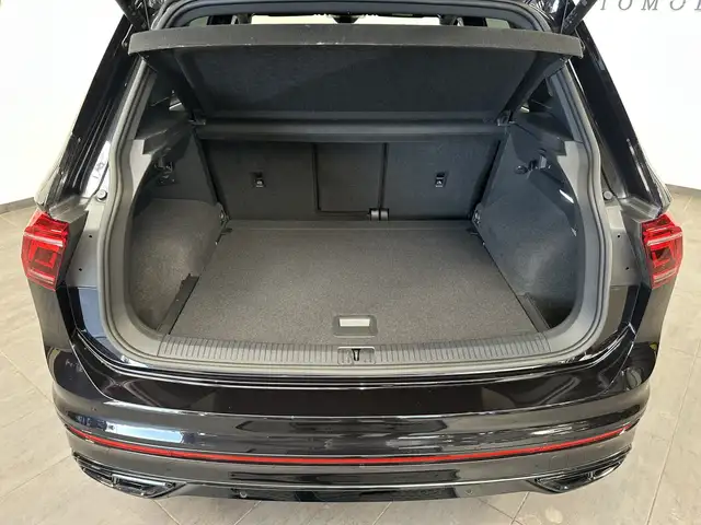 Volkswagen Tiguan view 6