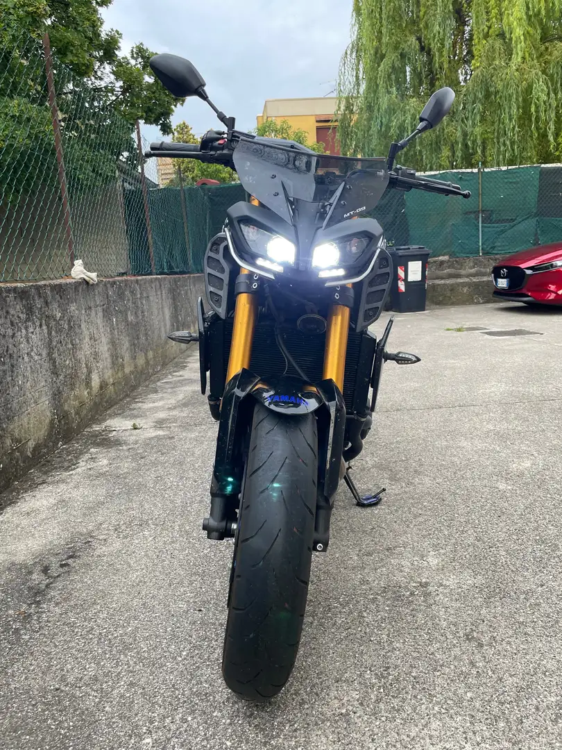 Yamaha MT-09 SP Azul - 2