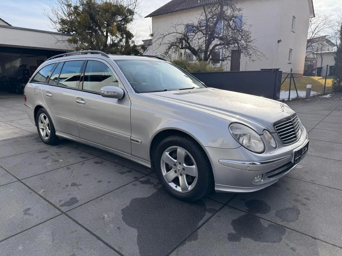 Mercedes-Benz E 320 T AVANTGARDE***OPAS SCHÄTZLE*** Silber - 2
