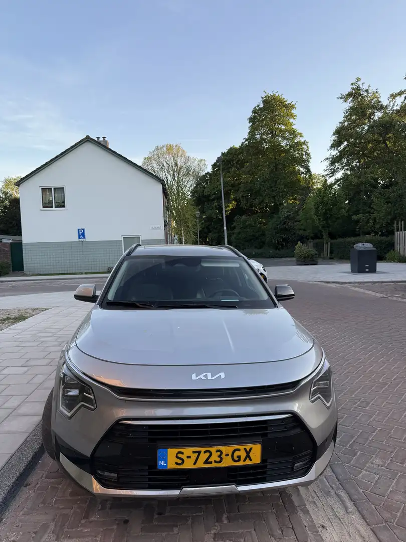 Kia Niro 1.6 GDi H. ExtLine Gris - 2