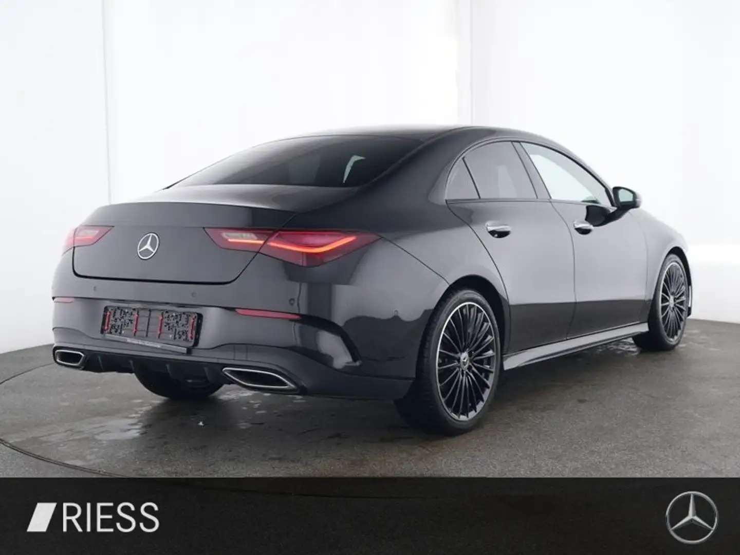 Mercedes-Benz CLA 200 AMG Sport Night Distr Vorr Pano Ambi 19" Schwarz - 2