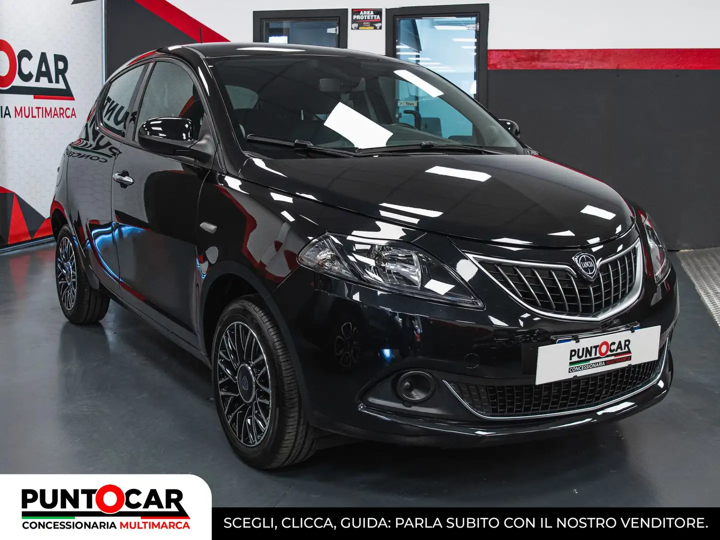 Lancia Ypsilon 1.0 FireFly 5 porte S&S Hybrid Platino PROMO FLEX Schwarz - 2