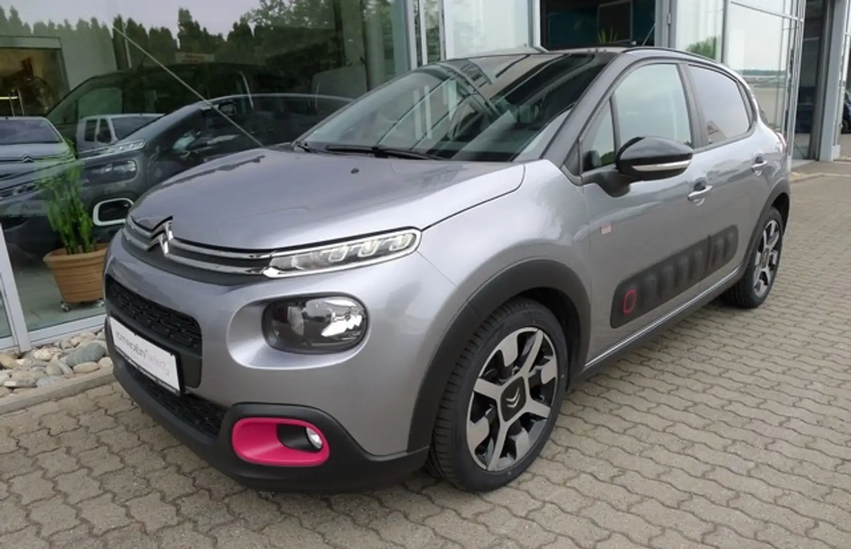 Citroen C3 Pure Tech 110 S&S ELLE, Kamera, Sitzhzg, Alu 17... Grijs - 1