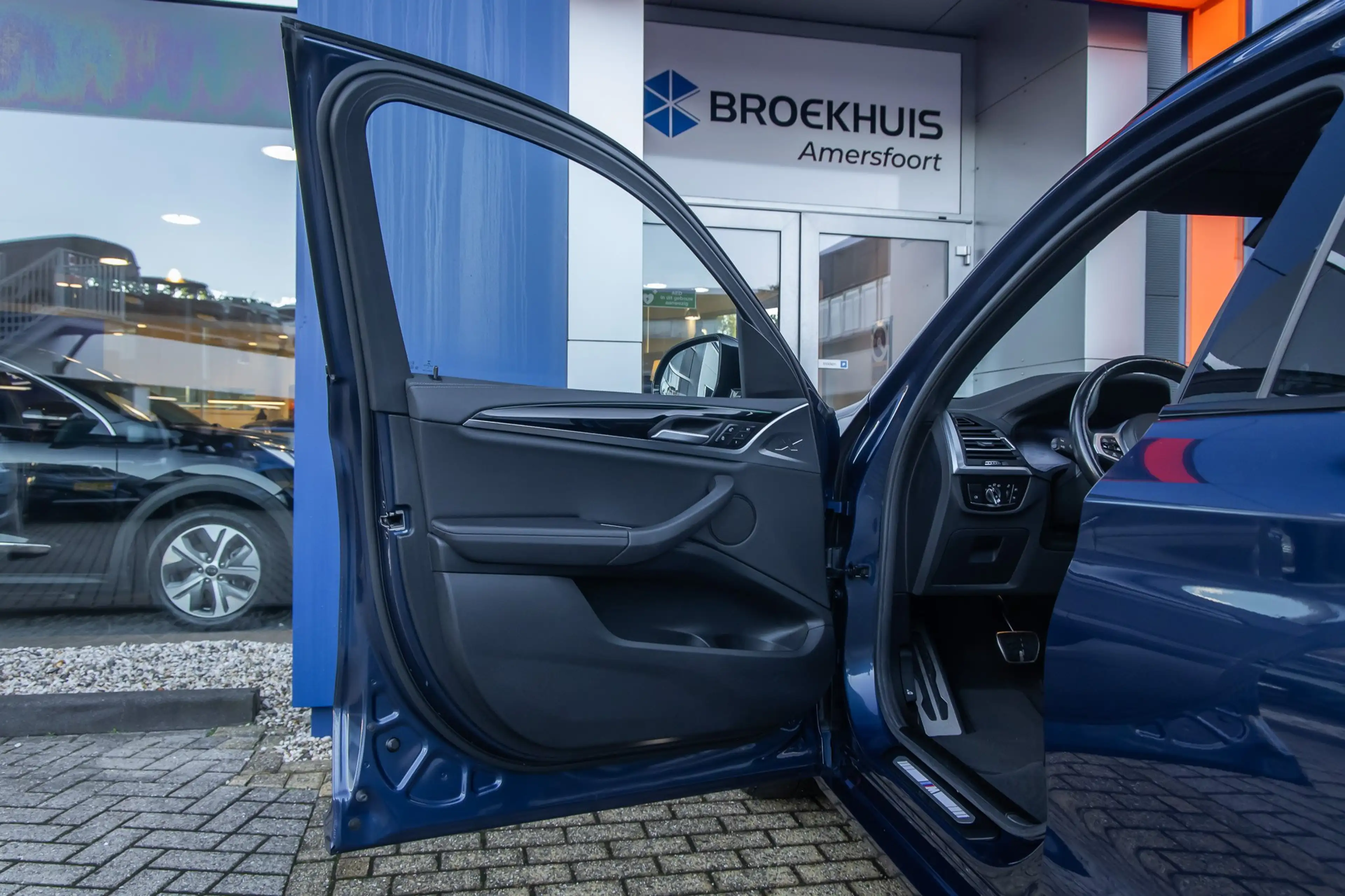 BMW iX3 Executive 80 kWh | Pano | Trekhaak | Leder | Memor — photo 24