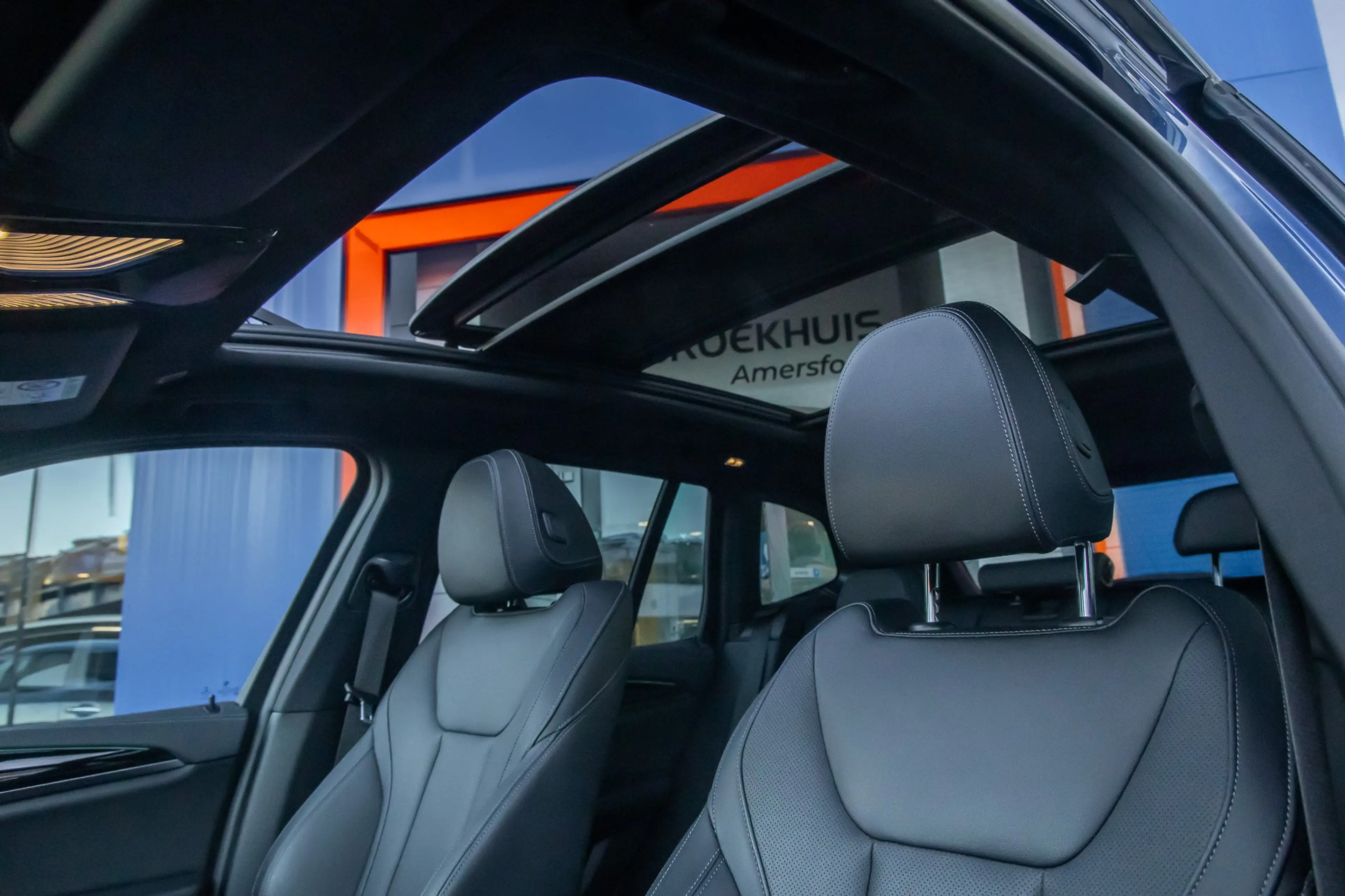 BMW iX3 Executive 80 kWh | Pano | Trekhaak | Leder | Memor — photo 15