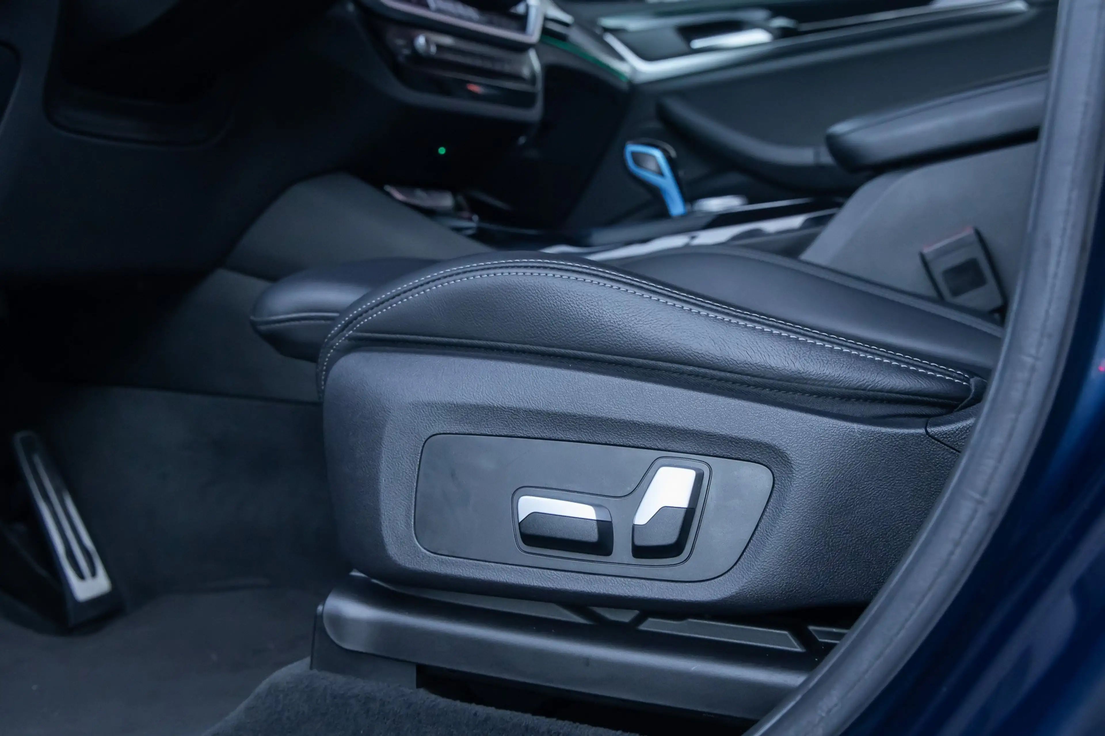 BMW iX3 Executive 80 kWh | Pano | Trekhaak | Leder | Memor — photo 16