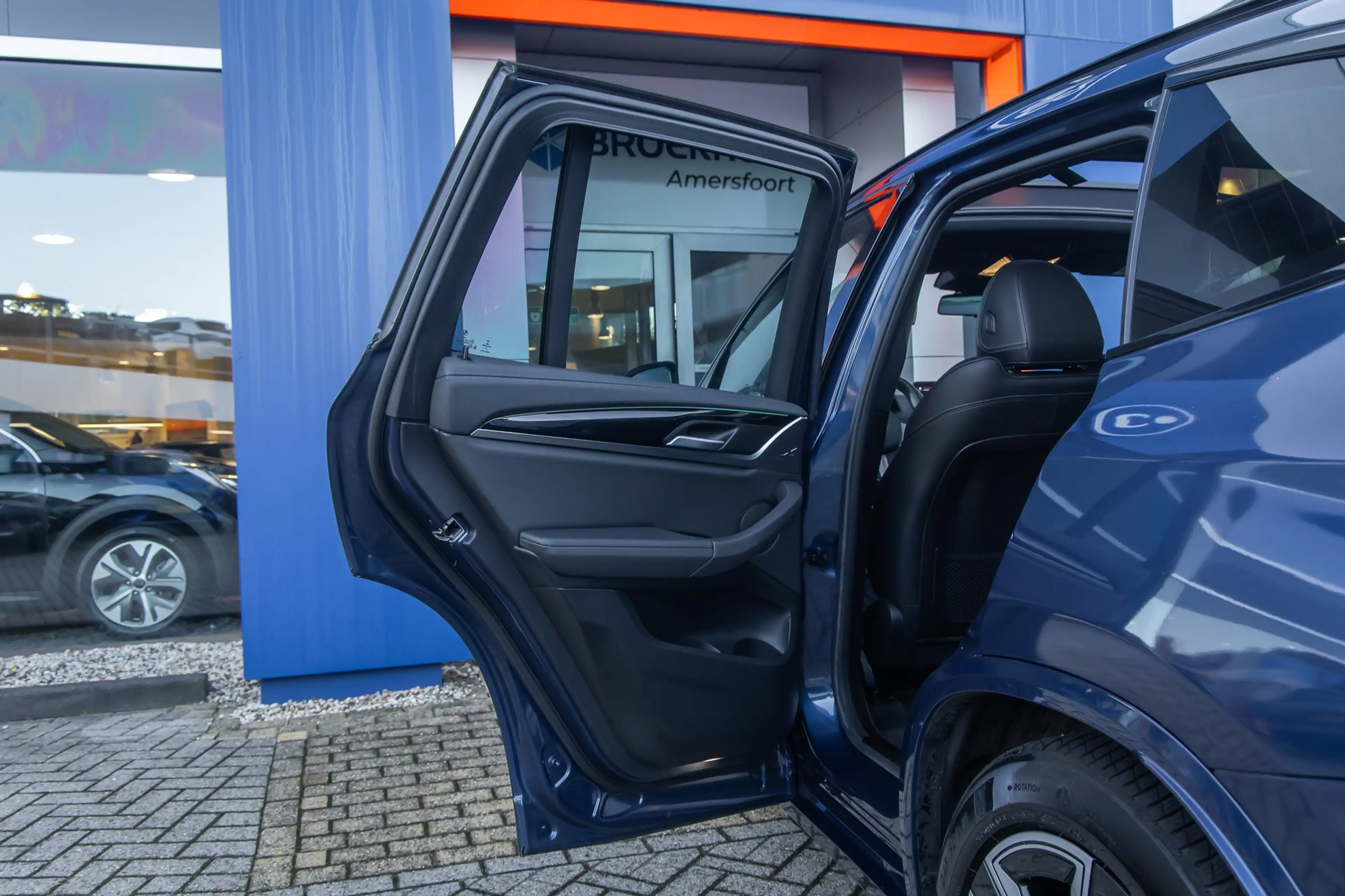 BMW iX3 Executive 80 kWh | Pano | Trekhaak | Leder | Memor — photo 23