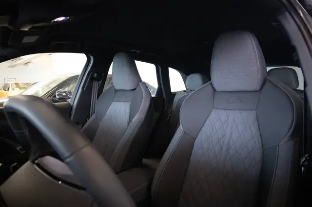 Audi Q5 view 9