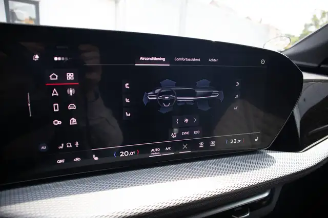 Audi Q5 view 18