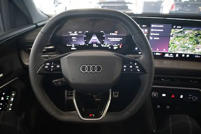 Audi Q5 view 7