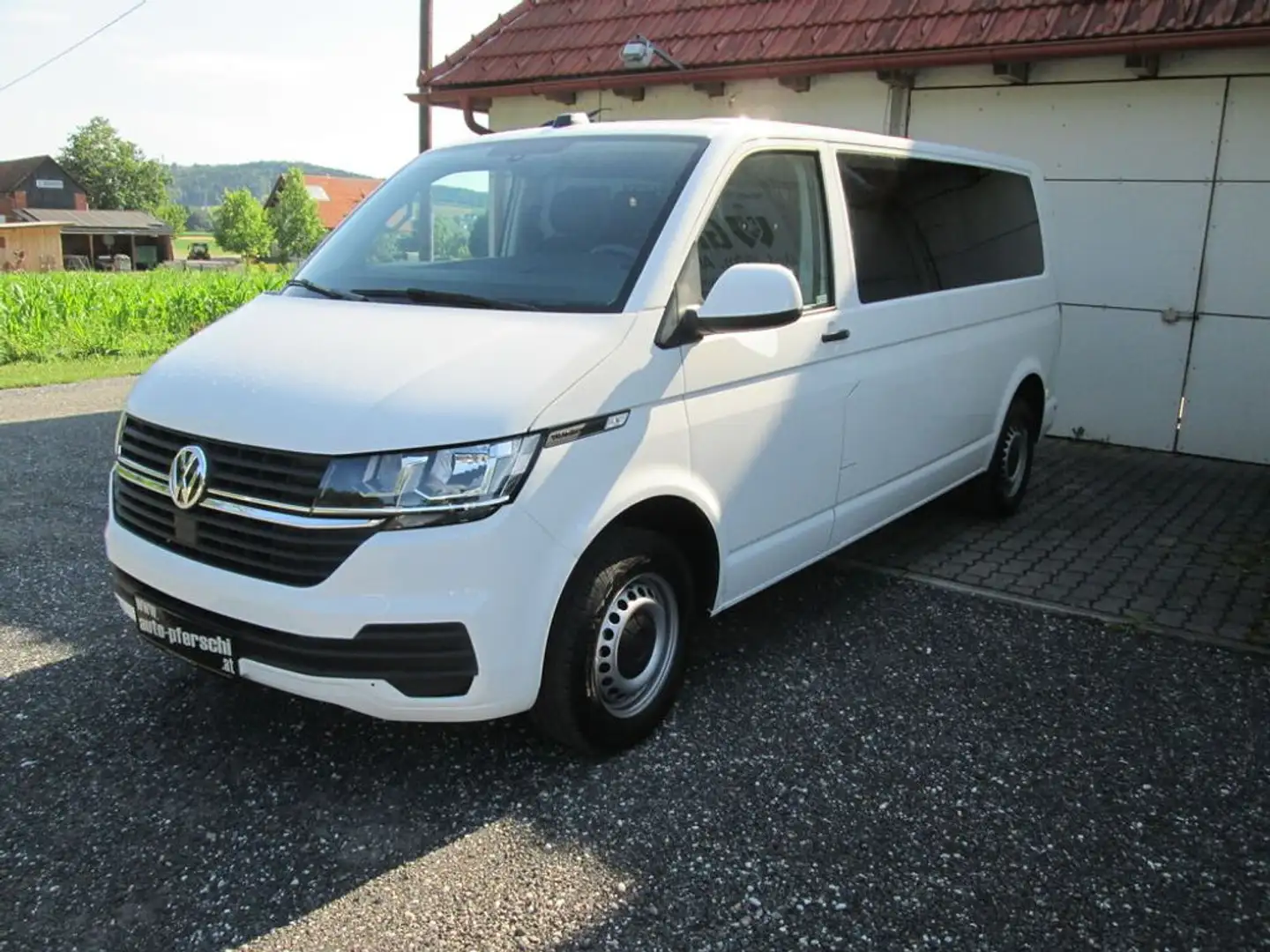 Volkswagen T6 Kombi LR 2,0 TDI Blanc - 2