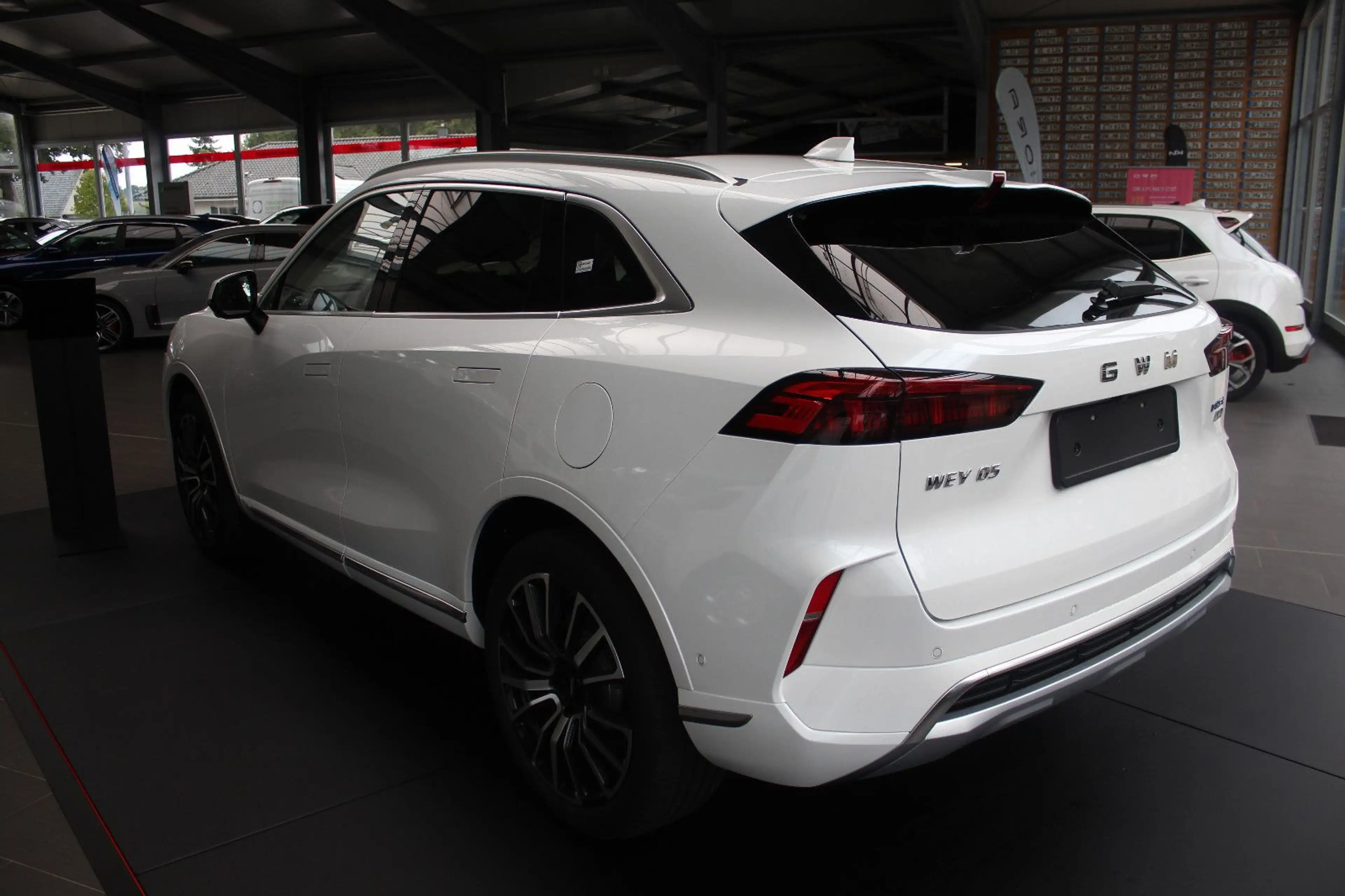 GWM WEY 05 2.0 PHEV LUXURY 4WD (SITZKOMFORT PAKET) — photo 7