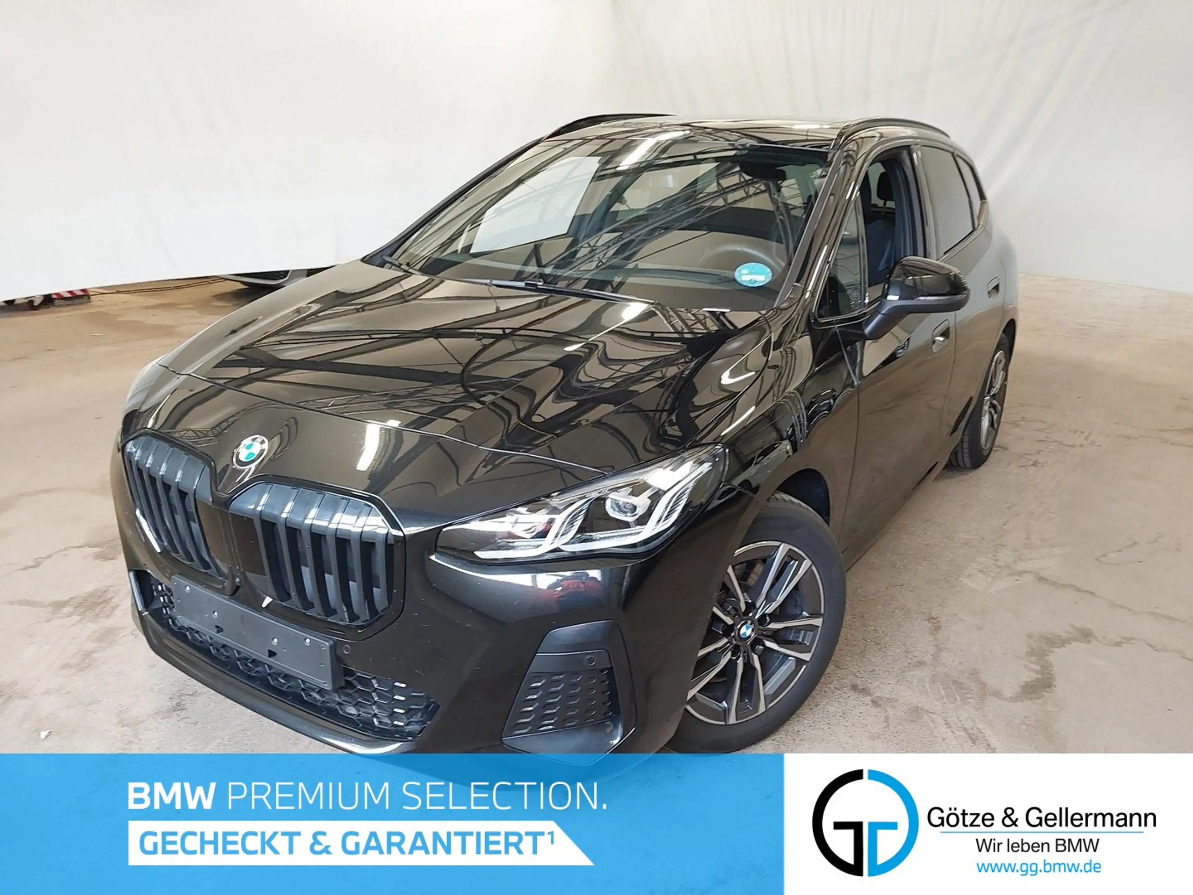 BMW 223 i xDrive Active Tourer M Sport // HeadUp AHK