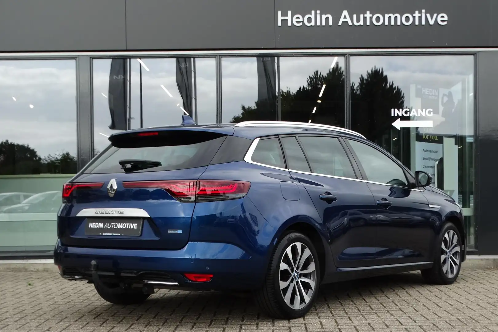 Renault Megane E-Tech Estate 1.6 Plug-In Hybrid 160 Business Edition One Blauw - 2