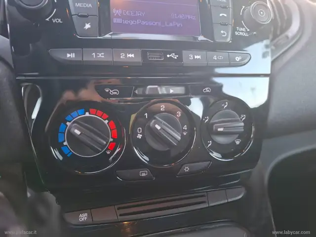 Lancia Ypsilon view 14