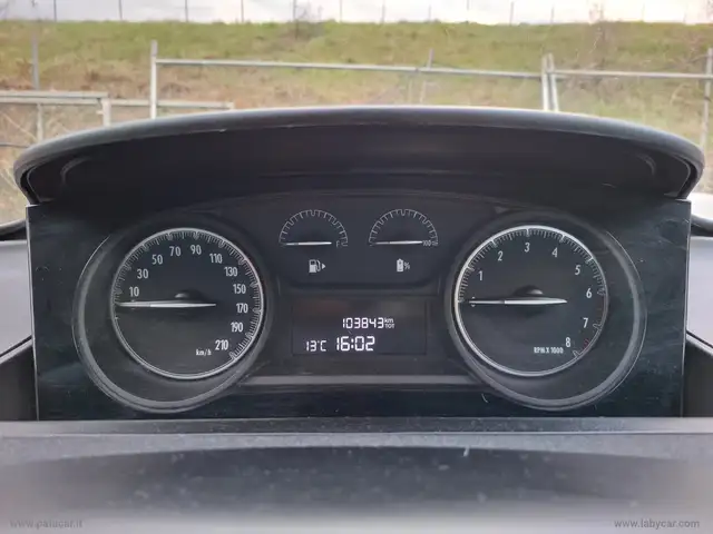Lancia Ypsilon view 12