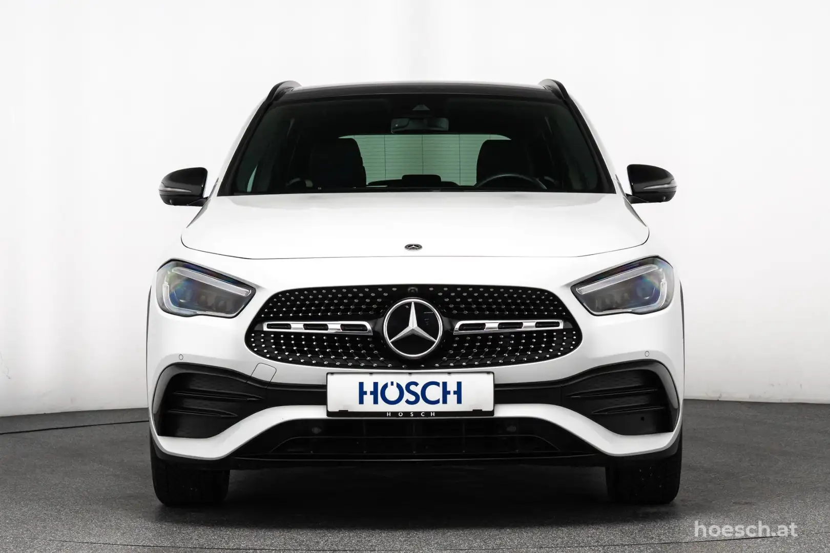 Mercedes-Benz GLA 220 d 4MATIC AMG HEAD-UP PANO AHK STHZG 360° Weiß - 2