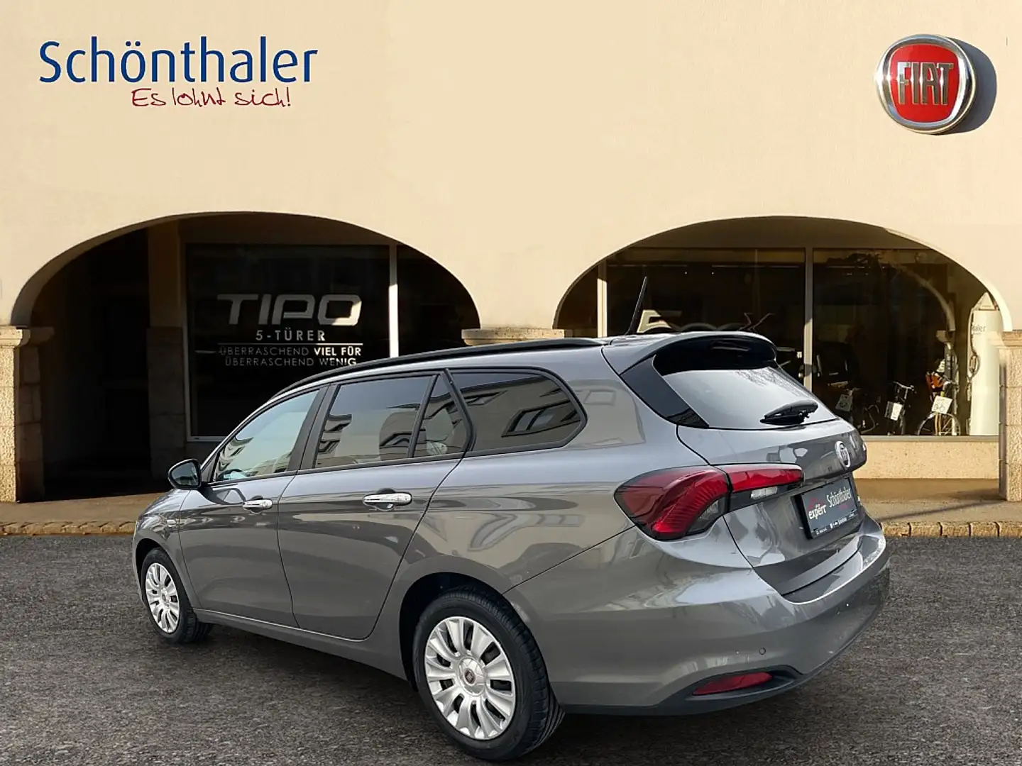 Fiat Tipo 1,6 MultiJet II 120 Lounge DDCT Grau - 2