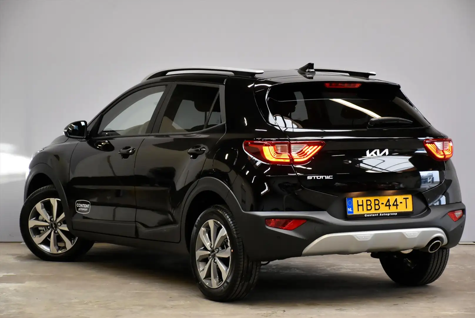 Kia Stonic 1.0 T-GDi MHEV 100pk DCT7 DynamicPlusLine Zwart - 2
