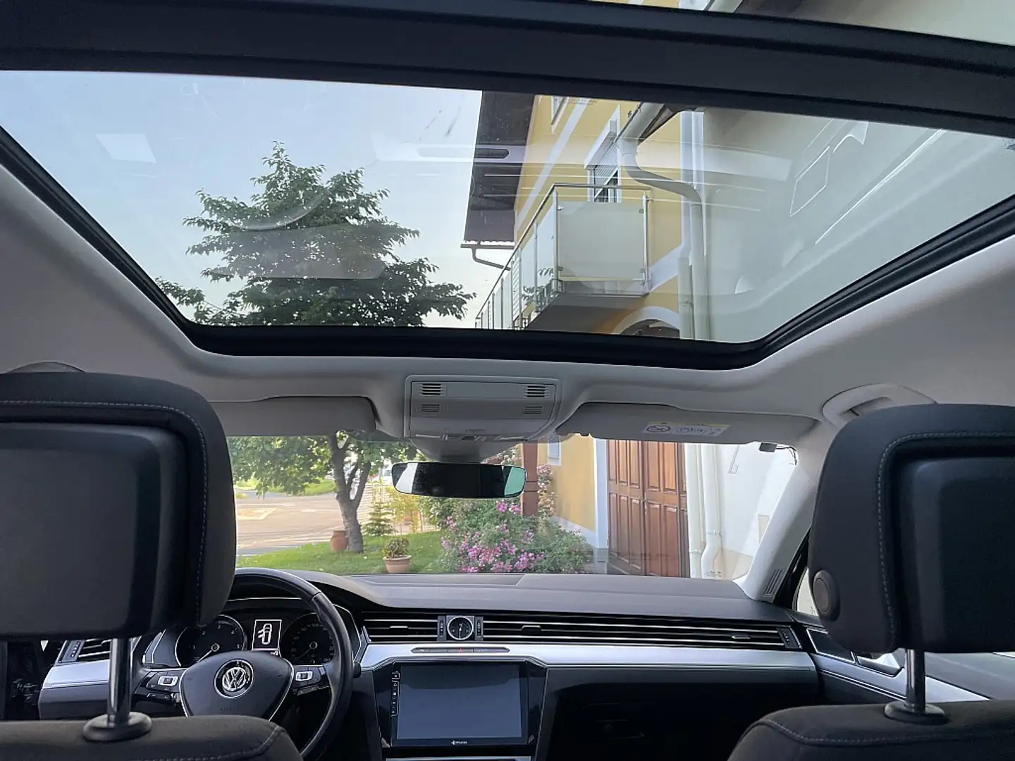 Volkswagen Passat Variant Comfortline 2,0 TDI SCR Schwarz - 1