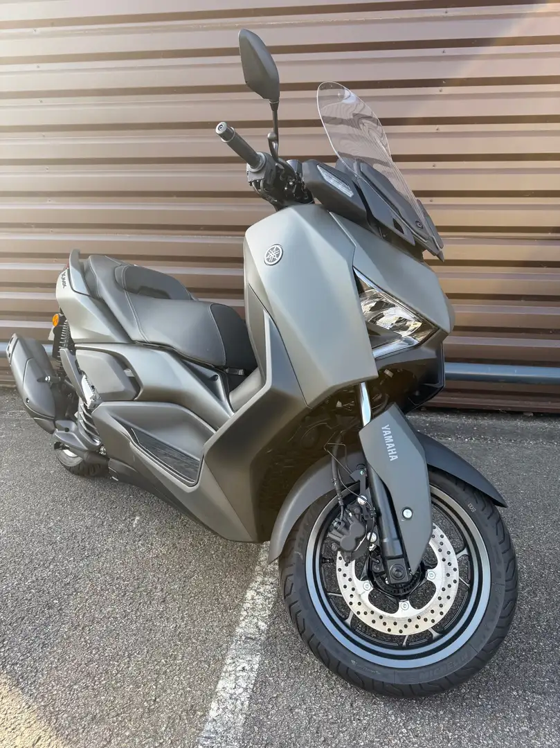 Yamaha X-Max 125 Vert - 1