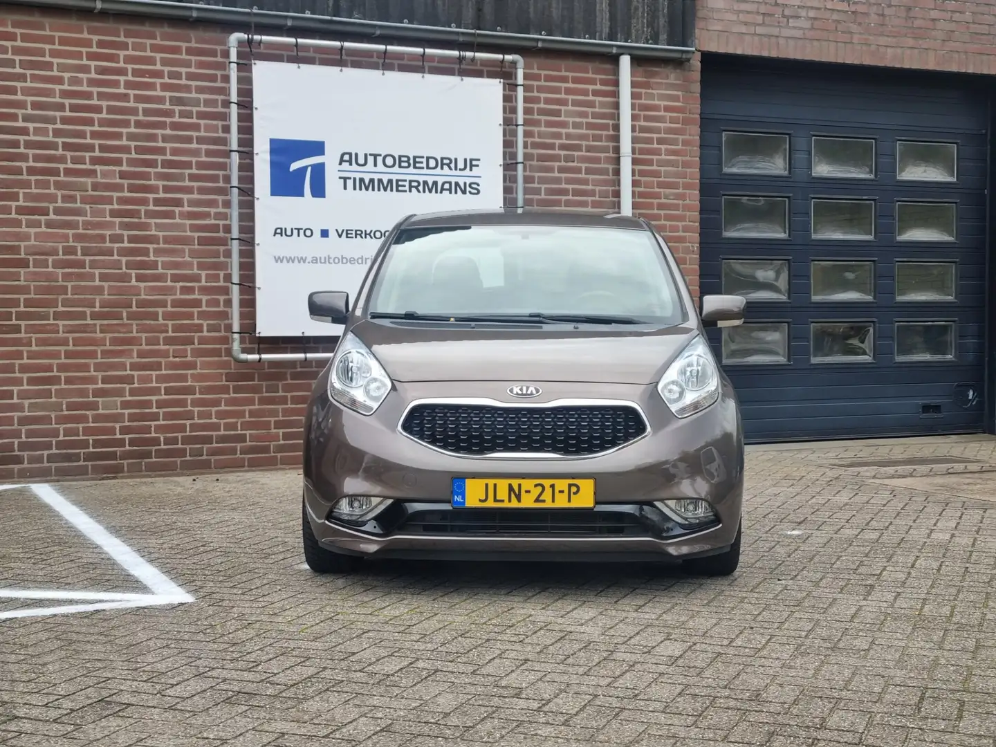 Kia Venga 1.6 CVVT Platinum Edition Marrón - 2