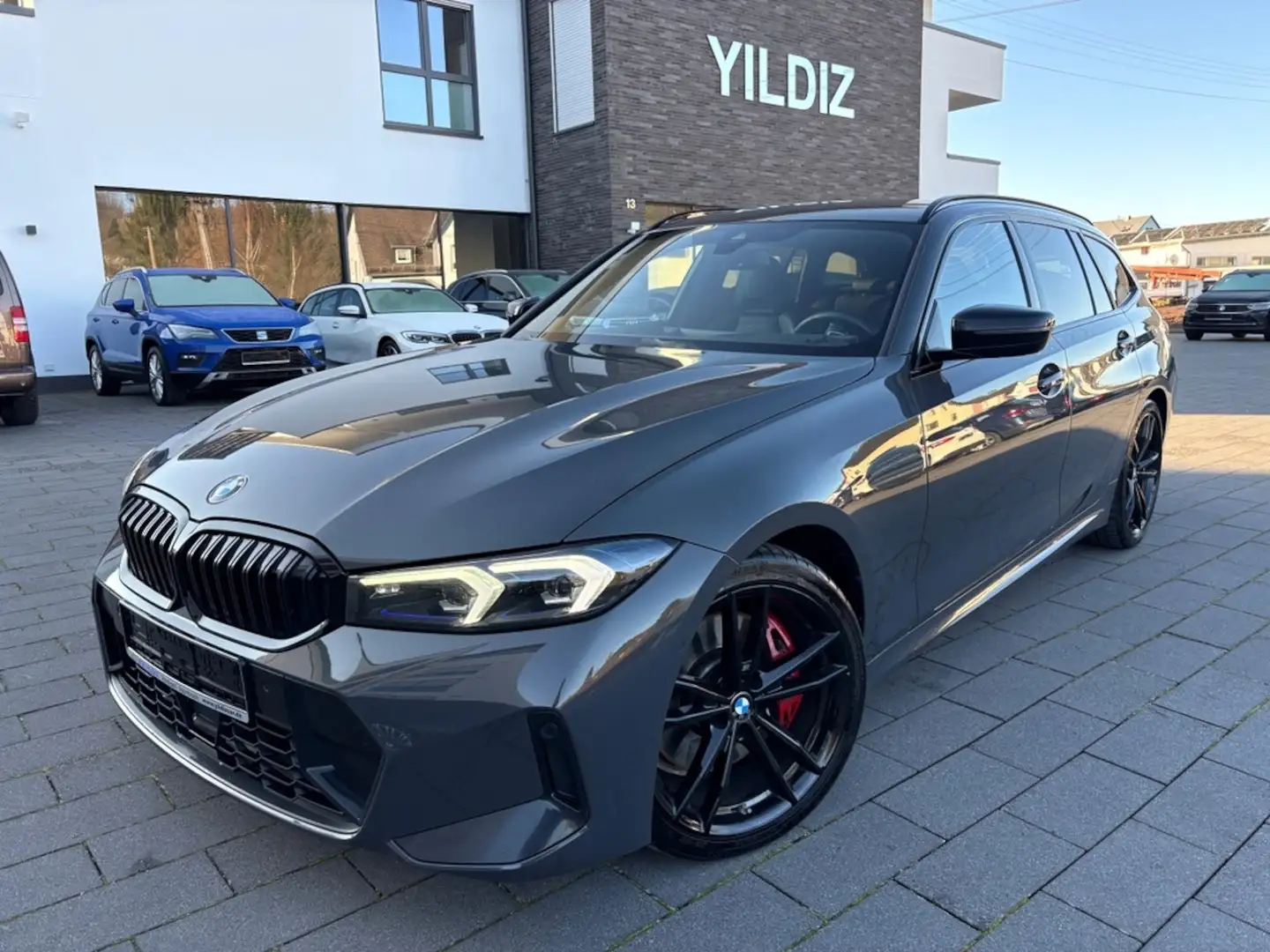 BMW 330 330dA xDrive Touring M-SPORT M-SITZE H&K CARBON Gris - 1