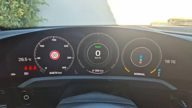 Porsche Taycan view 12