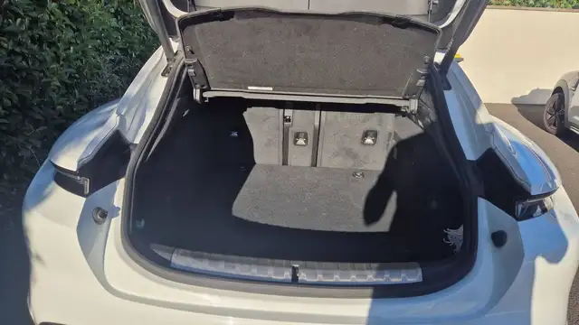 Porsche Taycan view 14
