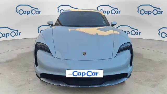Porsche Taycan view 5