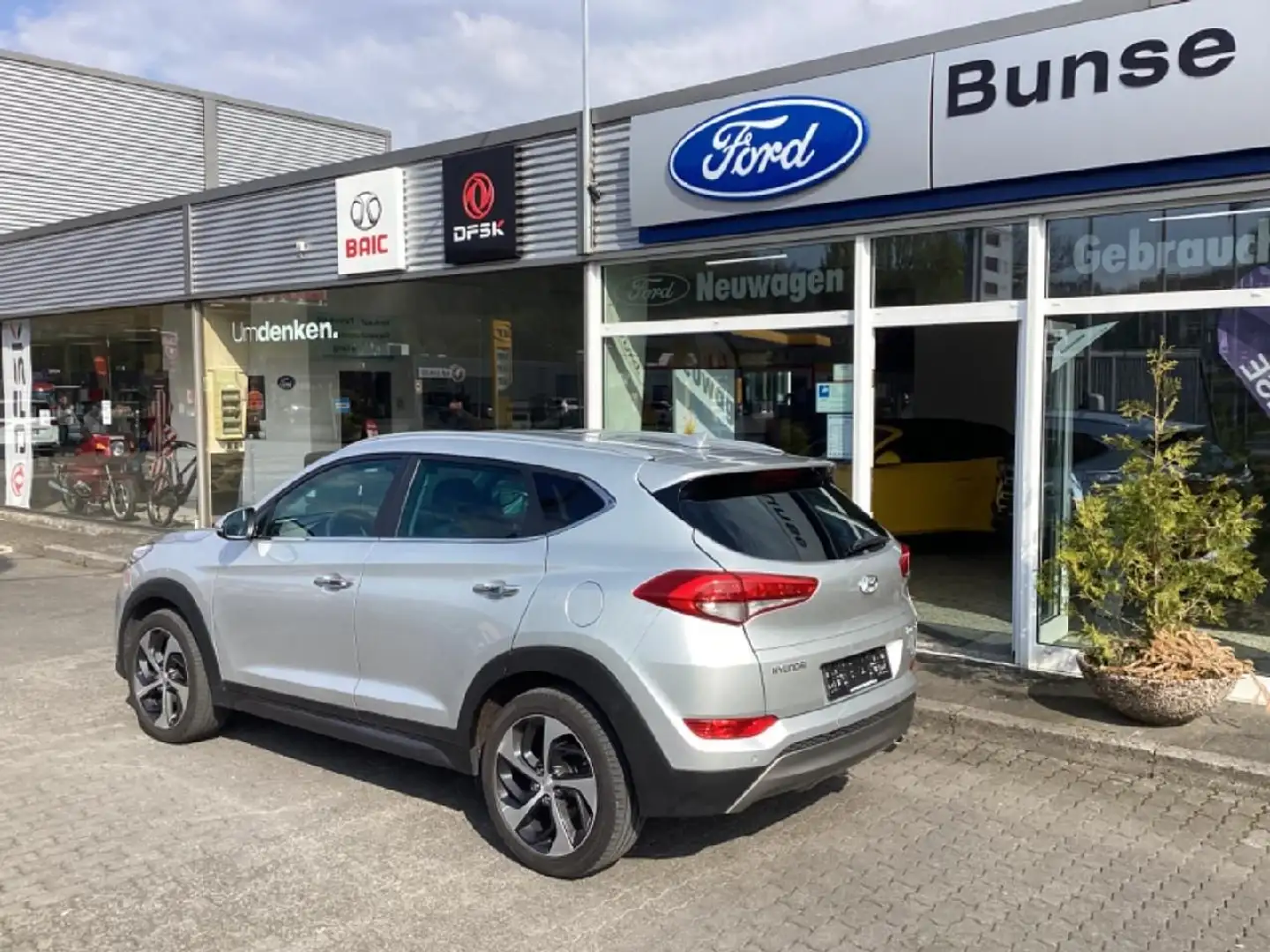 Hyundai TUCSON Premium 4WD Gris - 2