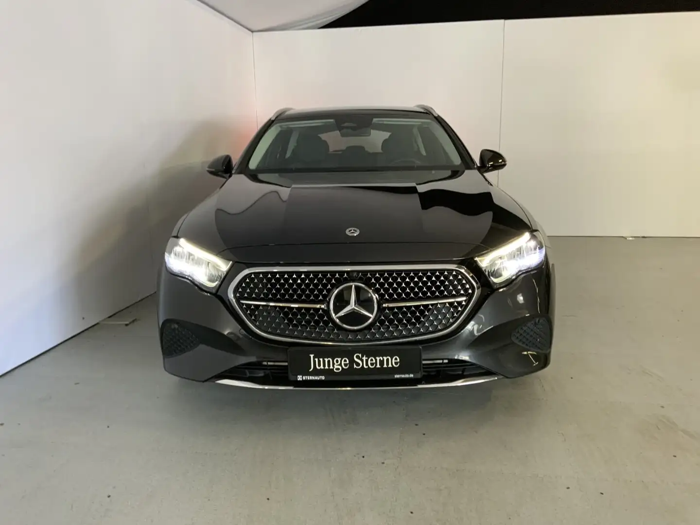 Mercedes-Benz E 200 E 200 T-Modell Panorama Winter-Paket DISTRONIC Grau - 2