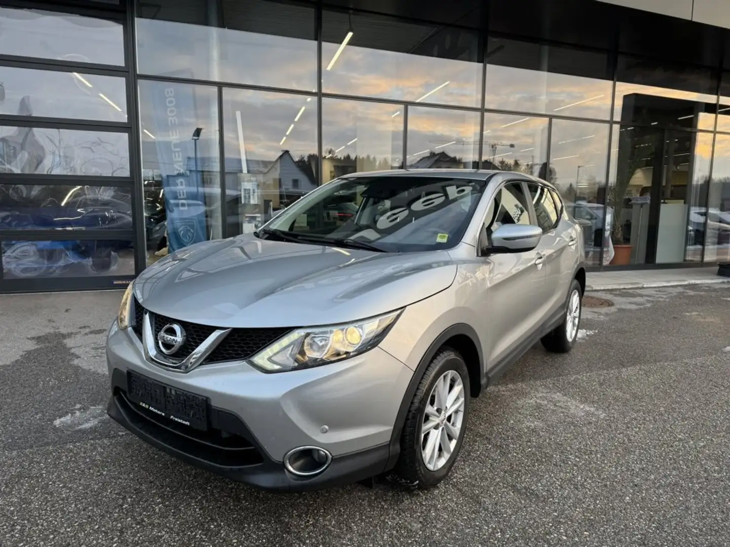 Nissan Qashqai 1,2 DIG-T Acenta Grau - 1