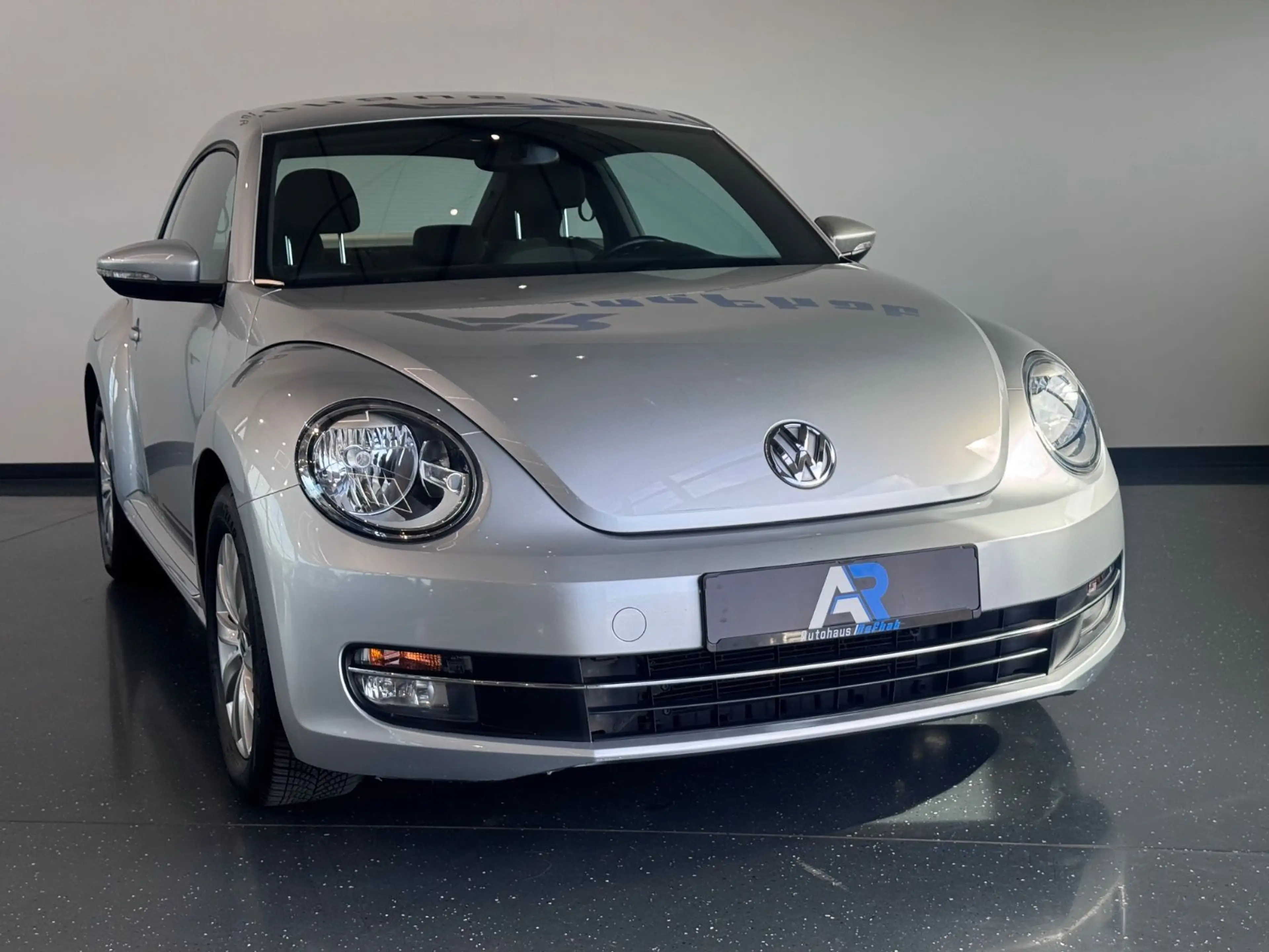 Volkswagen Beetle Lim. Design*KLIMA*NAVI*BC*RADIO — photo 6