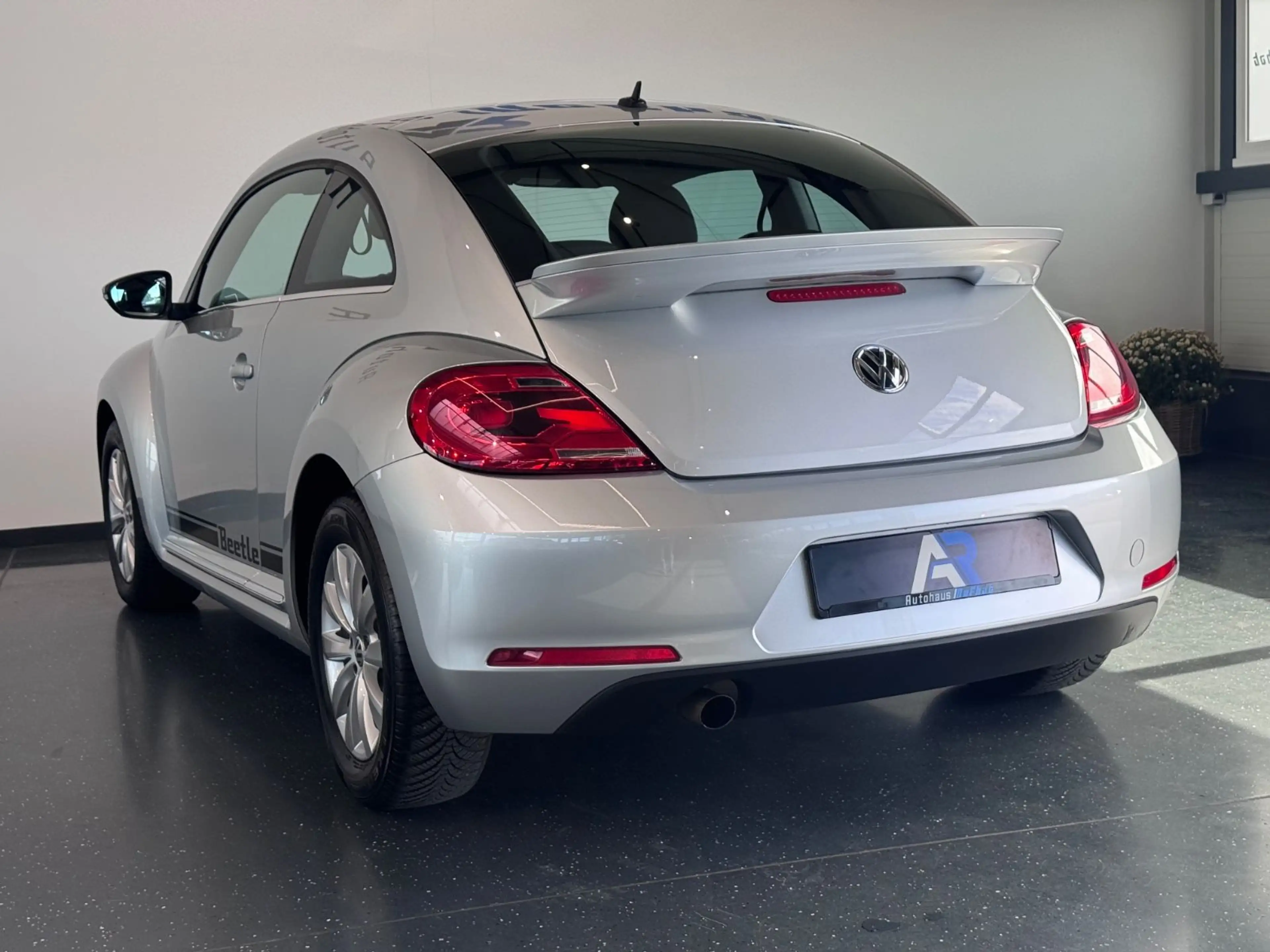 Volkswagen Beetle Lim. Design*KLIMA*NAVI*BC*RADIO — photo 10