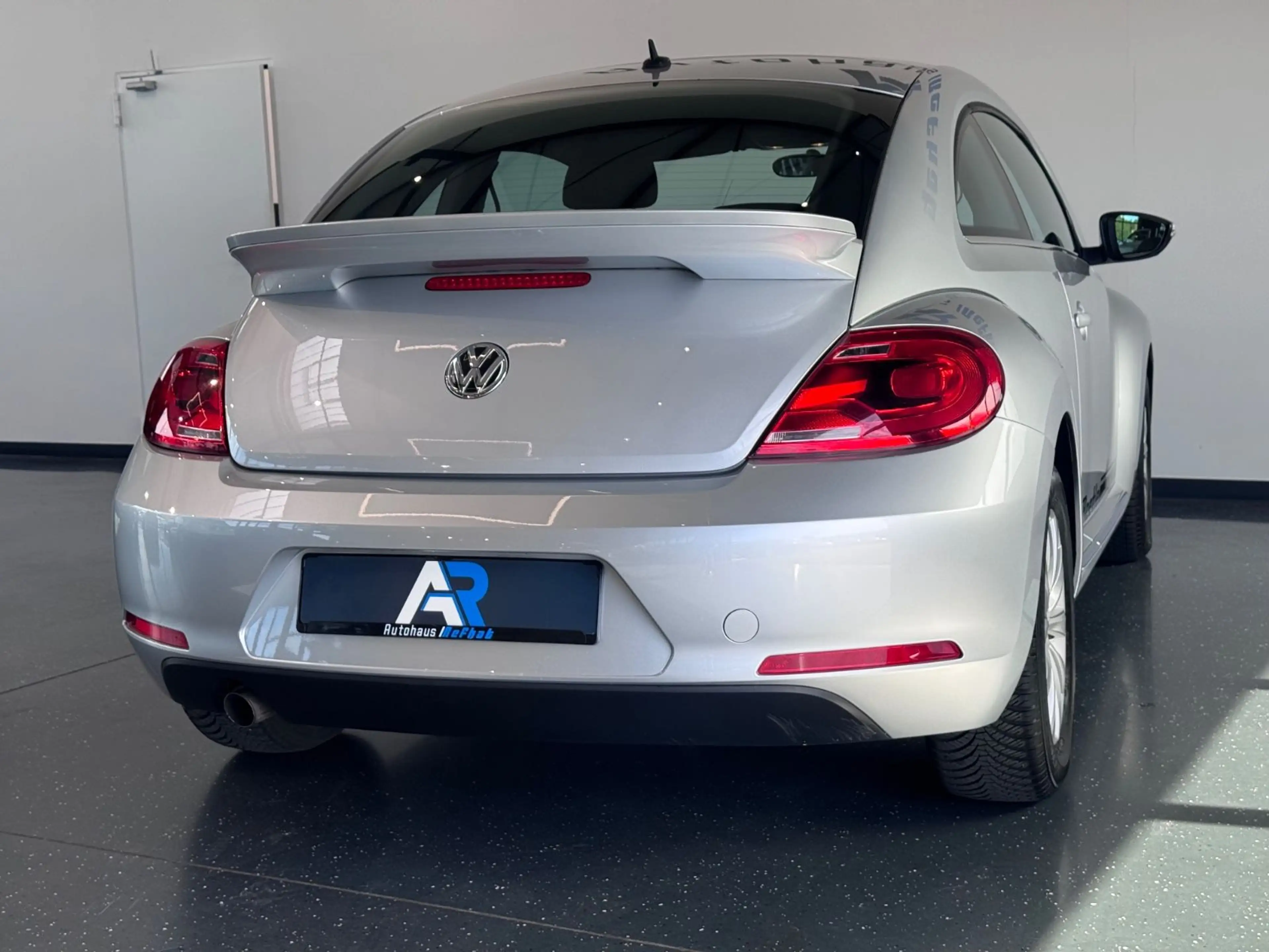 Volkswagen Beetle Lim. Design*KLIMA*NAVI*BC*RADIO — photo 7
