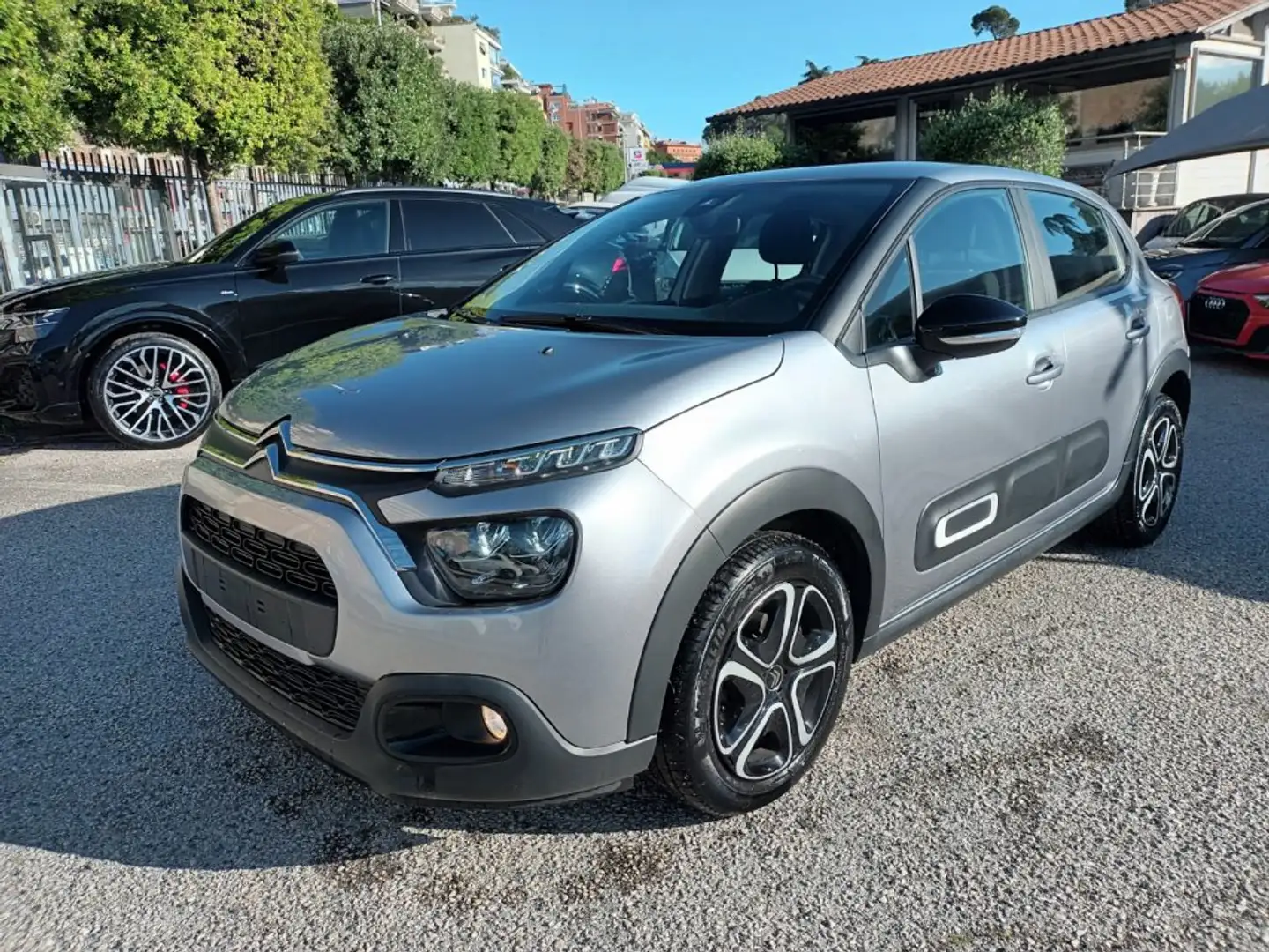 Citroen C3 1200 PURETECH PLUS 83CV NAVI CARPLAY PDC Silber - 2