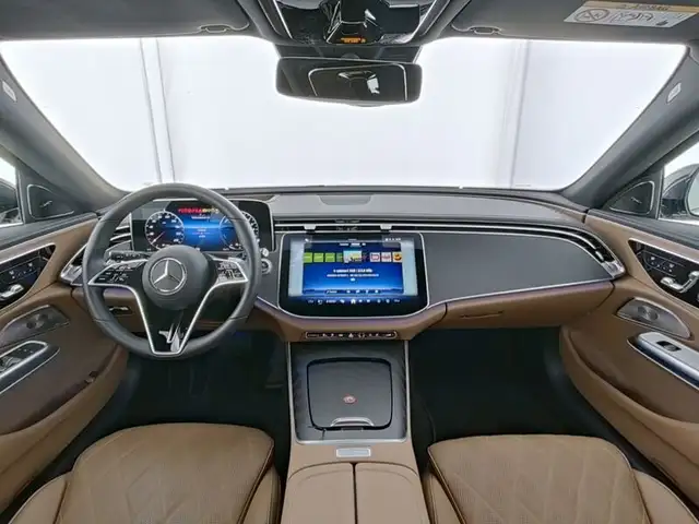 Mercedes-Benz E-Class view 6