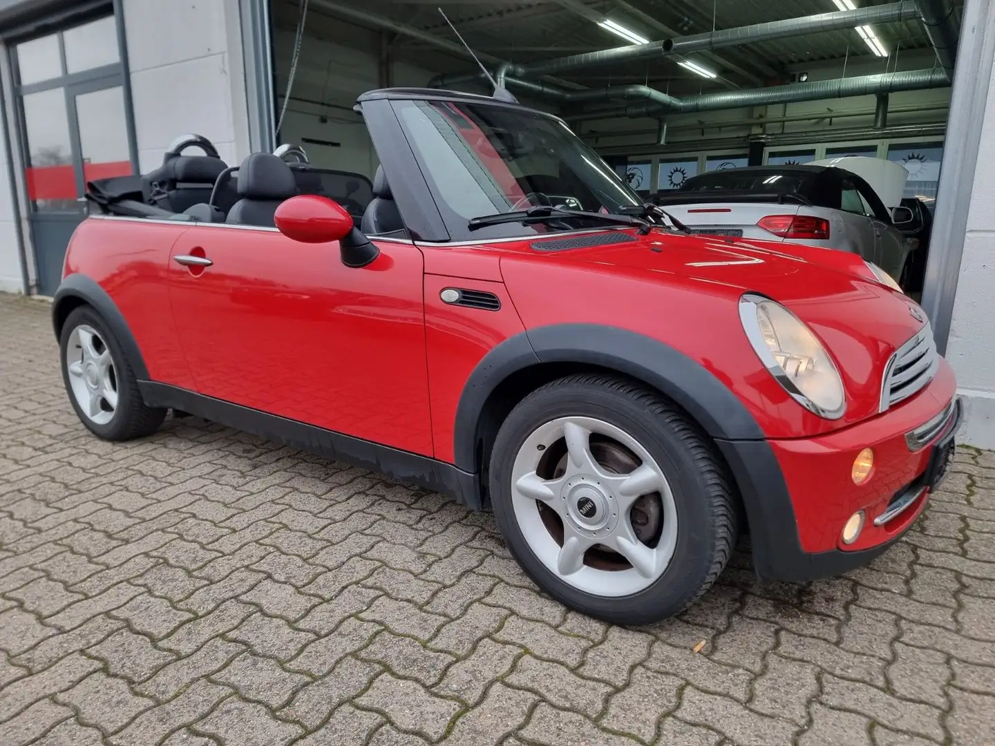 MINI One Cabrio One 1.6 16V Sportsitze/PDC/Sitzheizun Rot - 1
