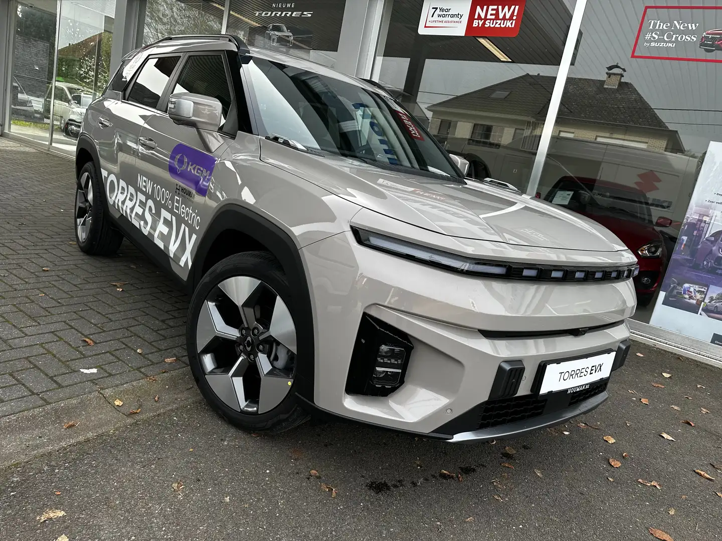 SsangYong Torres EVX Titanium 100% elektrisch 462km actieradius bež - 2