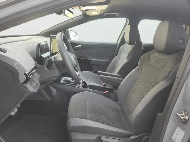 Volkswagen ID.4 view 8